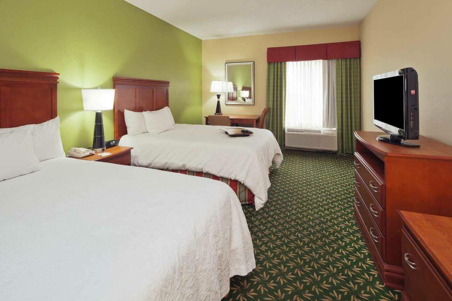 Hampton Inn Youngstown-North Exterior photo